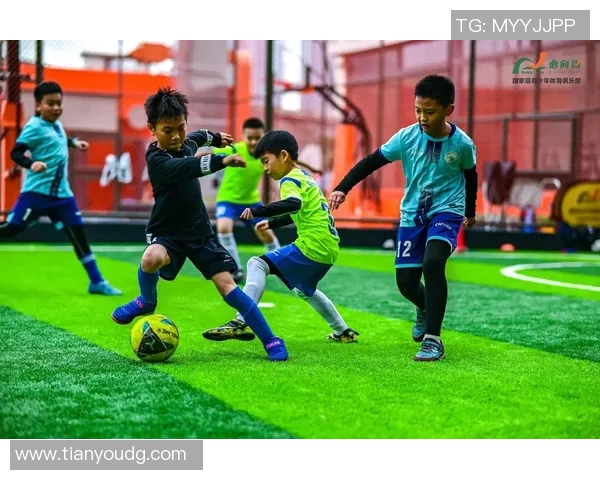 周伟独家解析足球技巧与战术分享助你提升球场表现