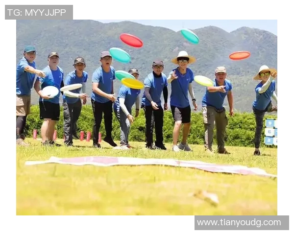 广州飞盘队展现灵活性与团队合作精神的精彩瞬间 广州飞盘队展现灵活性与团队合作精神的精彩瞬间