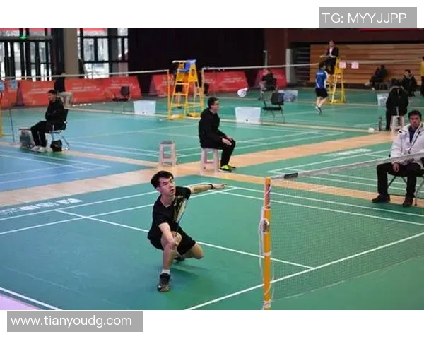 赛后分析:深圳羽毛球队与杭州羽毛球队的竞技状态与表现对比 赛后分析:深圳羽毛球队与杭州羽毛球队的竞技状态与表现对比